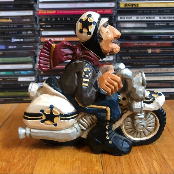 David Frykman ‘The Patrolman’ Wood Carving - Picture 5 of 12